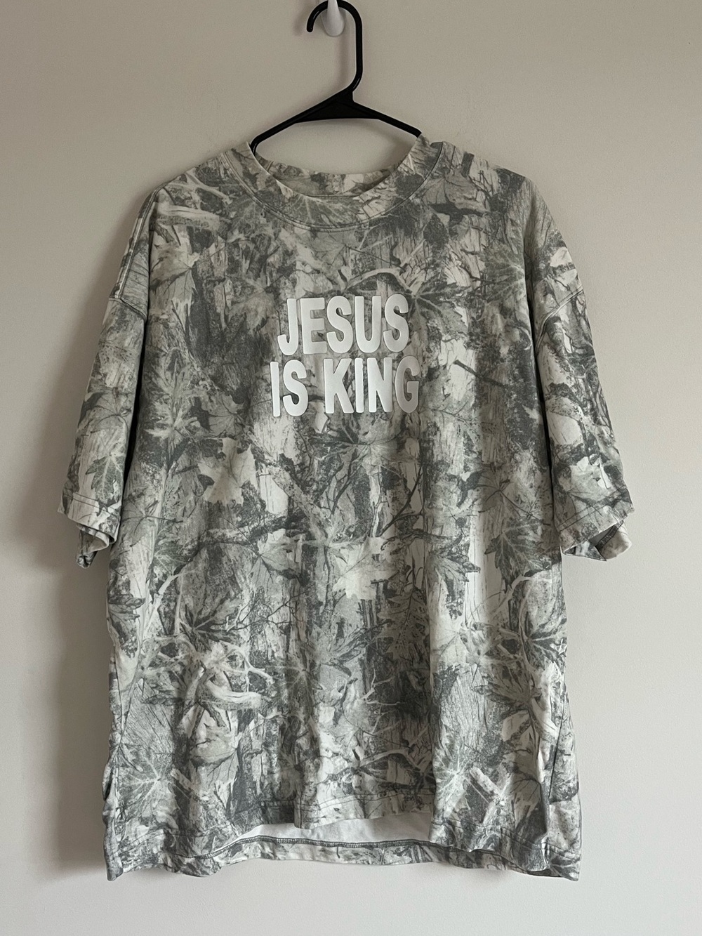 Jesus Is King Graphic Tee - Gray Camouflage- Size XL